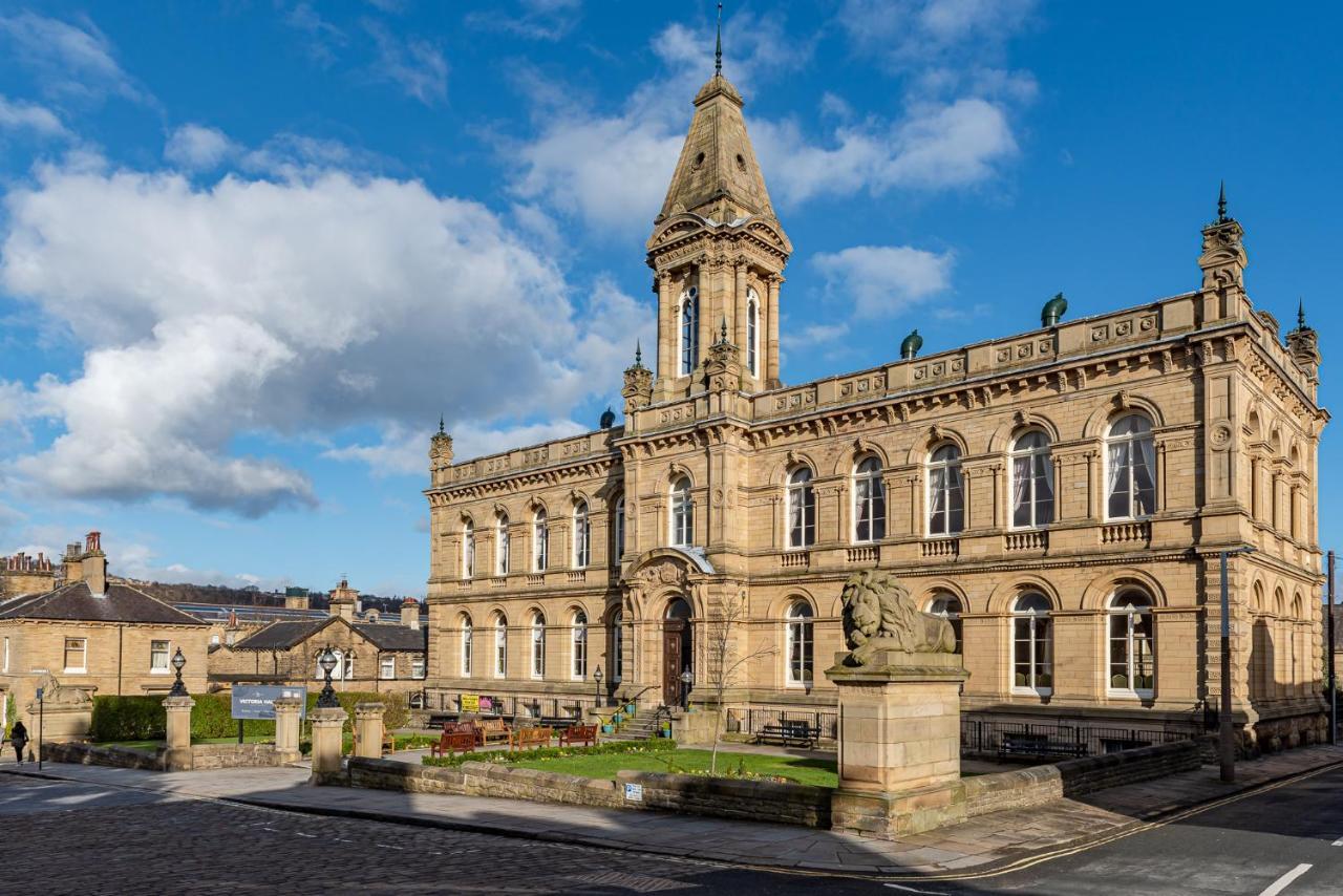 Riverside Balcony Apartment With Parking Just Minutes To Saltaire Shipley (West Yorkshire) Exterior photo