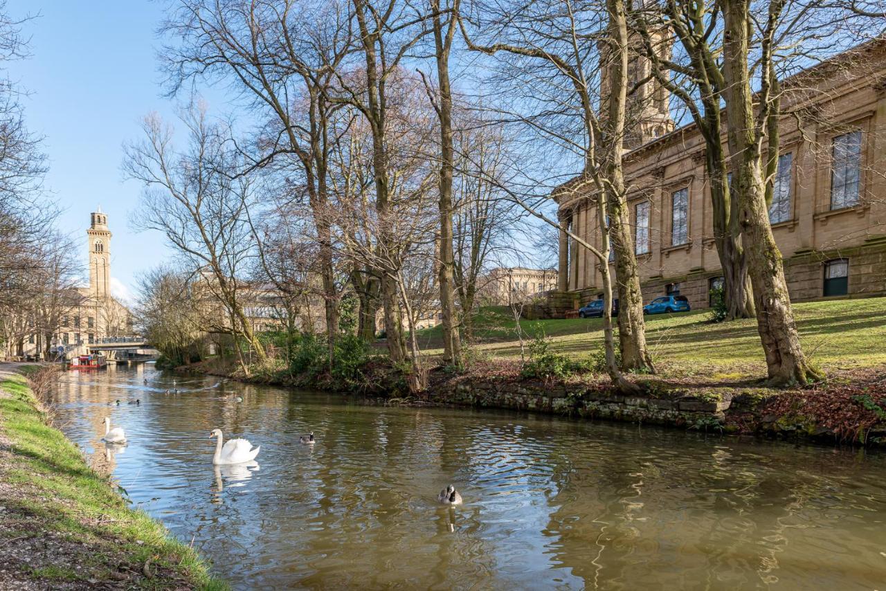 Riverside Balcony Apartment With Parking Just Minutes To Saltaire Shipley (West Yorkshire) Exterior photo