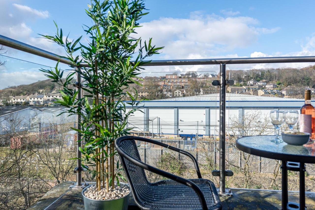 Riverside Balcony Apartment With Parking Just Minutes To Saltaire Shipley (West Yorkshire) Exterior photo